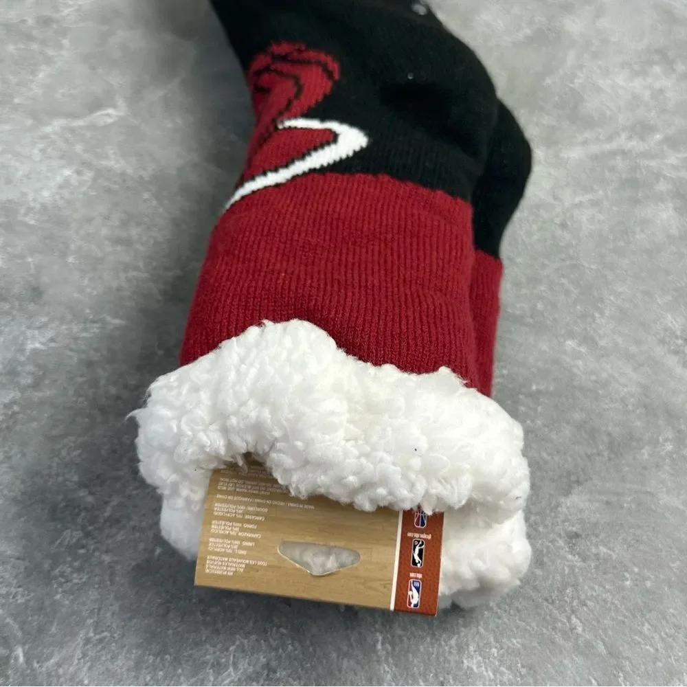 NWT Miami Heat Women’s FOCO Footy Slipper Knit Sz 6-10
